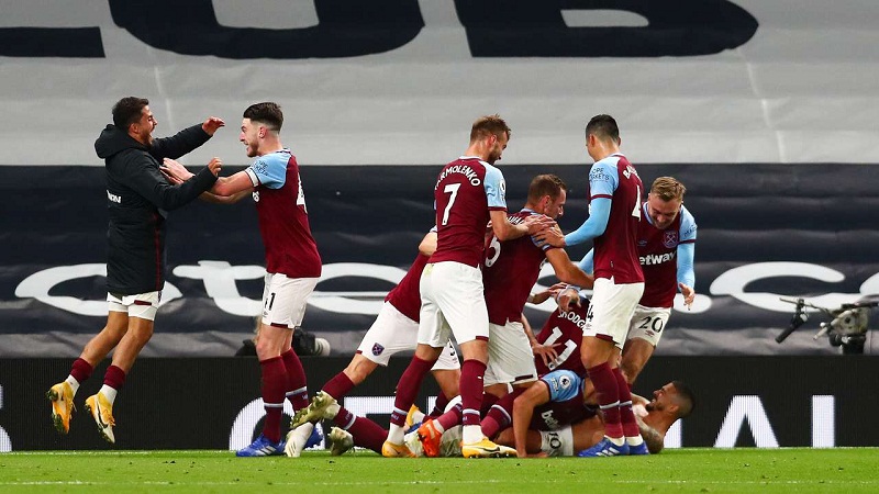 “Shuplakë” për Mourinhon, West Hami rikuperon 3 gola “in extremis”