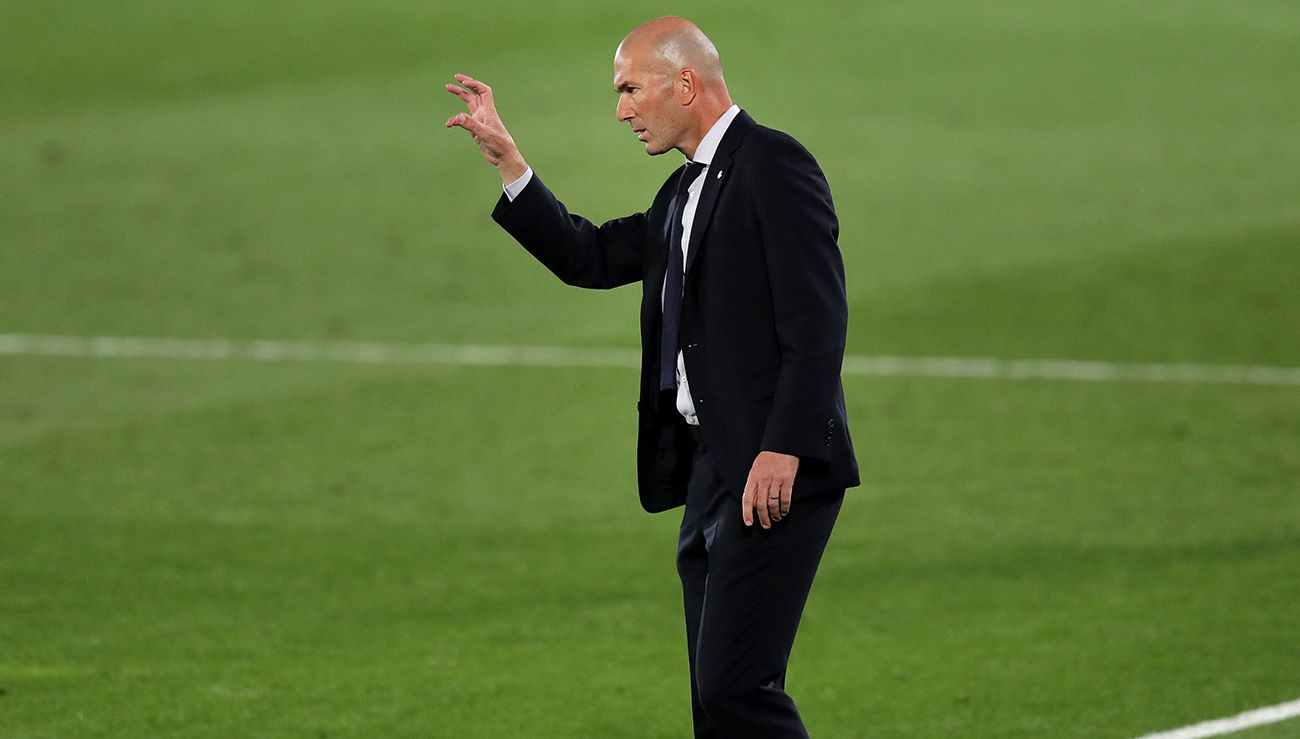 Zidane drejt shkarkimit, Perez gati t’i besojë stolin e Realit një tjetër legjende të klubit