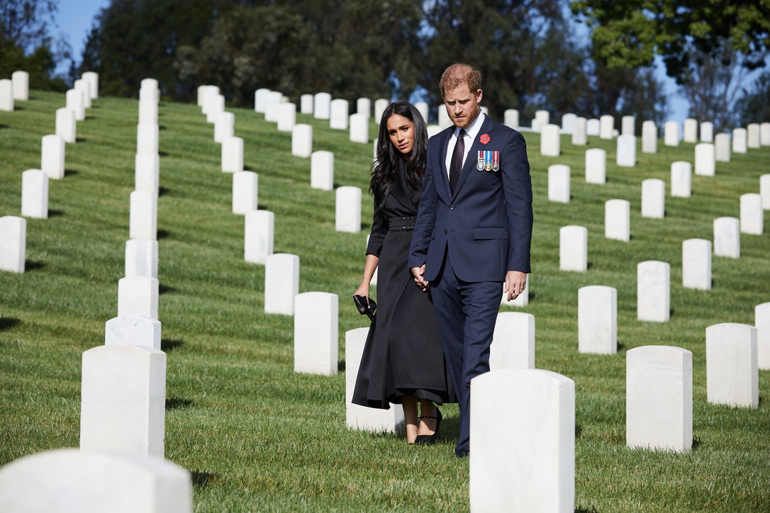 Harry dhe Meghan vetëm në varrezat e Los Angeles për Remembrance Sunday