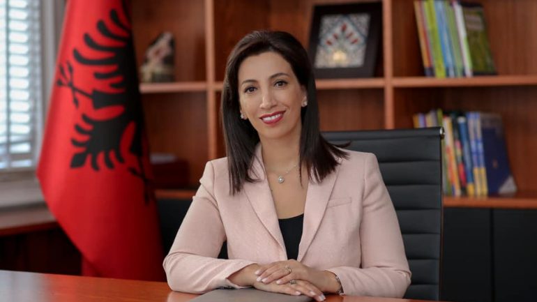 Fillimi i vitit të ri akademik, ministrja Kushi: Janë marrë të gjitha masat