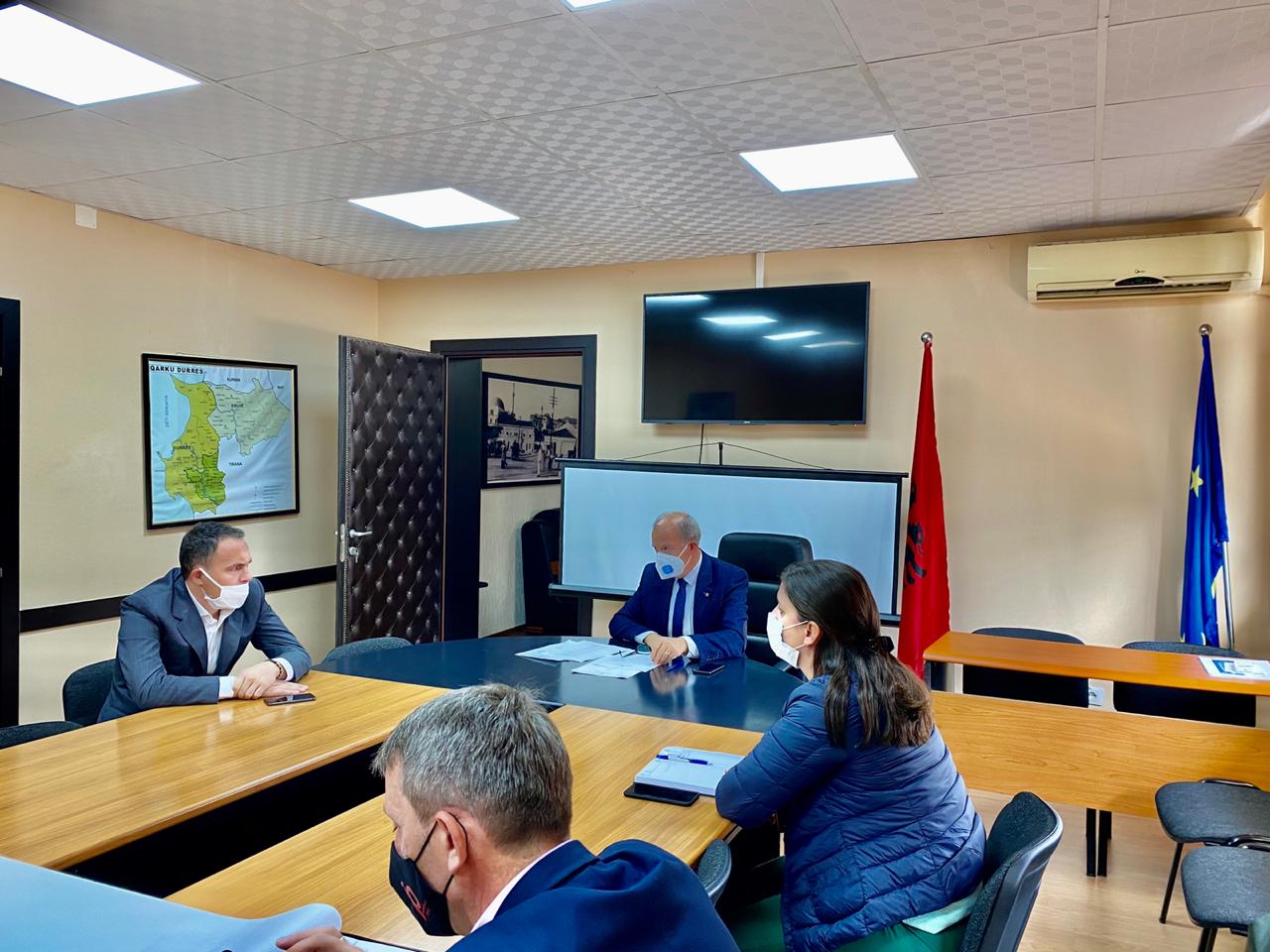 Situata e rënduar me Covid-19 në Durrës, Prefekti Nasto mbledh Task-Forcën (FOTO)