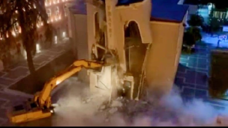 Avokati i Popullit raport për shembjen e Teatrit Kombëtar: Të nisë hetimi disiplinor për çdo efektiv që shkeli ligjin