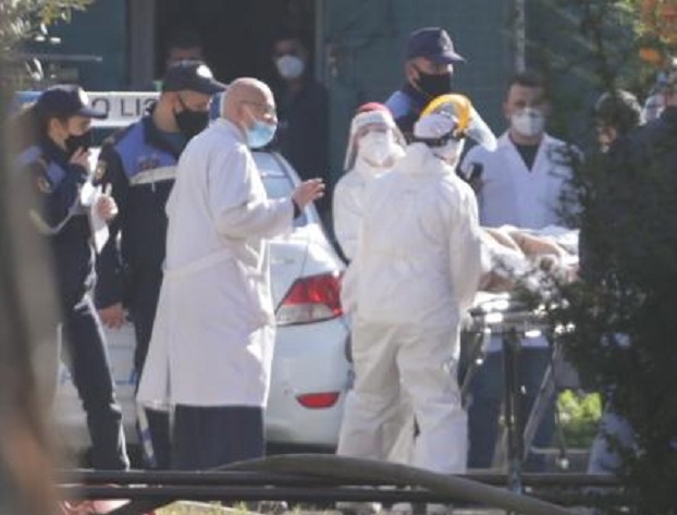 Pacienti me Covid tentoi vetëvrasjen, reagon spitali: Po bëjmë maksimumin për ta shpëtuar