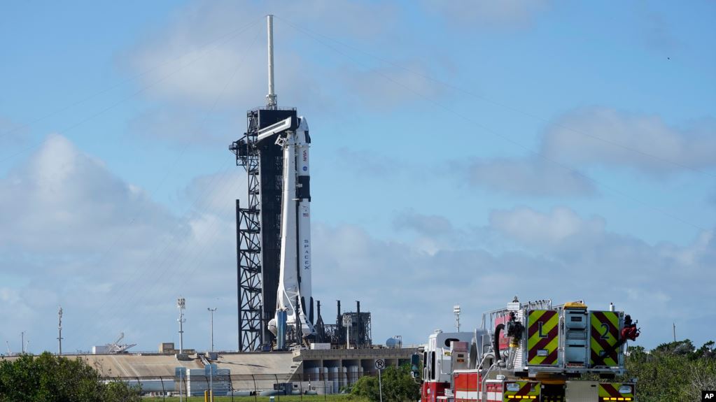 SpaceX gati për lëshimin e 4 astronautëve