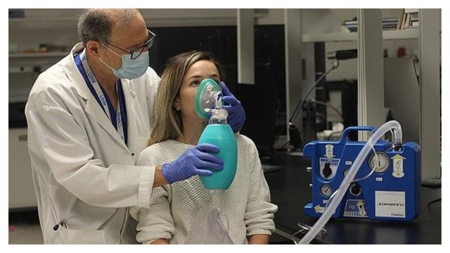 “Përgjysmon sasinë e alkoolit në trup”! Shkencëtarët zbulojnë pajisjen që ju kthen esëll