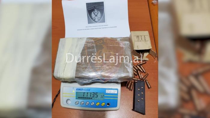 “Pure drugs” në Durrës/ Po shkëmbenin 1 kg kokainë në lokal, policia i kap në flagrancë
