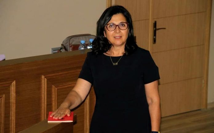 Infektohet me COVID-19 një tjetër kryebashkiake