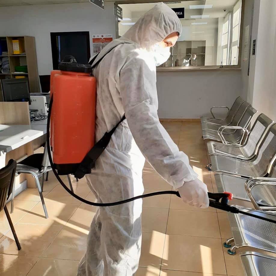 A duhen dezinfektuar sipërfaqet për shkak të Covid