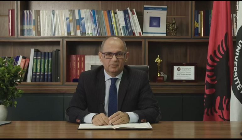 Viti i ri akademik, rektori Artan Hoxha mesazh për studentët
