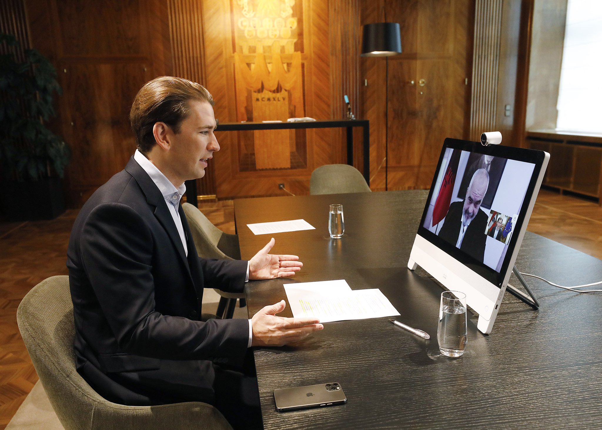 Rama zhvillon videokonferencë me kancelarin Kurz: Çfarë u bisedua