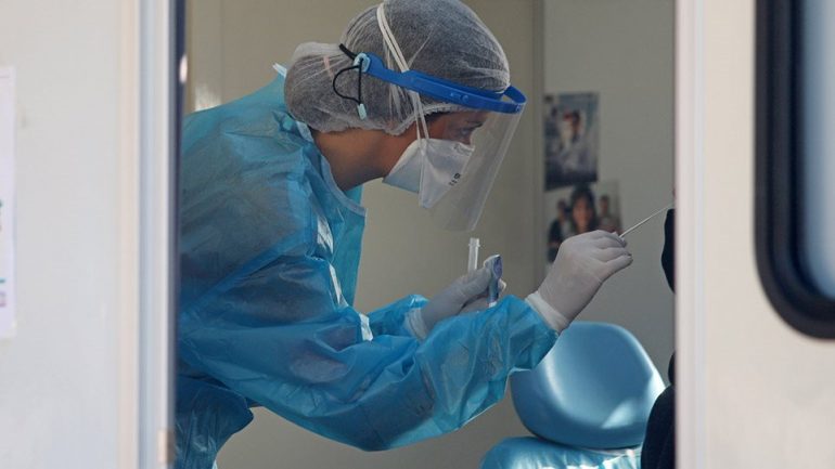 Greqi, mbi 2400 raste në 24 orët e fundit, 63 viktima