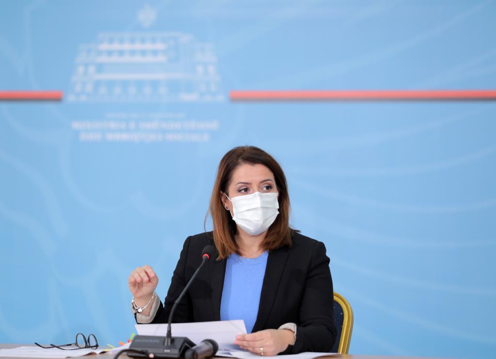 Manastirliu: Rimbursim dy paketave për Covid-19 në banesë. Financojmë 1.2 mld lekë