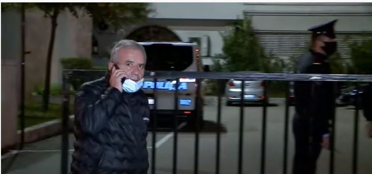 U shoqërua pasi nuk mbante maskë në publik, Kastriot Islami del nga Komisariati