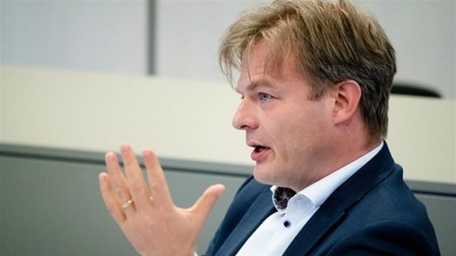 Holanda “ngel në klasë” Shqipërinë, kundër konferencës së parë ndërqeveritare