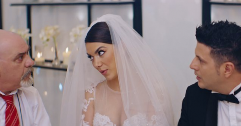 Në rol e kishte baba, Elvana Gjata zemërthyer për ndarjen nga jeta të aktorit Koço Devole