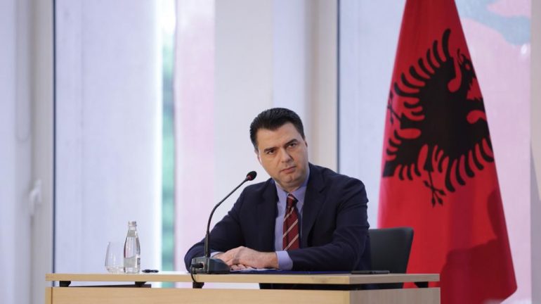 Basha dënon sulmin terrorist në Vjenë: Shqipëria qëndron fort në solidaritet me popullin austriak