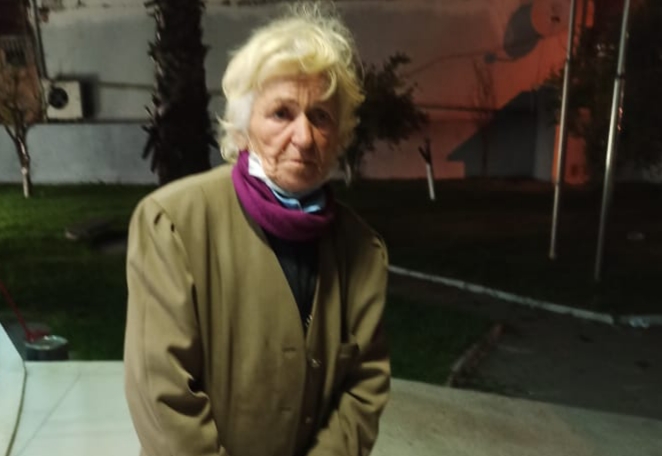 E moshuara në Durrës s’mban mend banesën e saj, kush e njeh të kontaktojë policinë