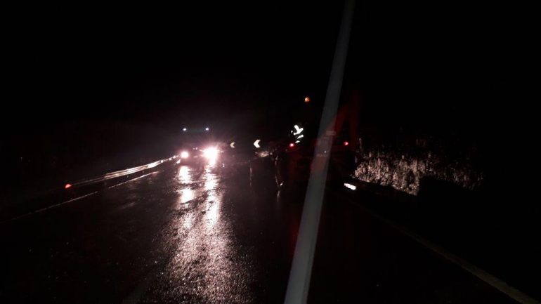 Makina përplaset me një motor, 55-vjeçari dërgohet në spital në gjendje të rëndë