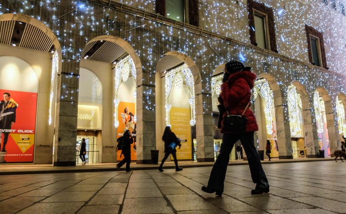 E premtja e zezë, italianët shpenzuan online 83 mln euro