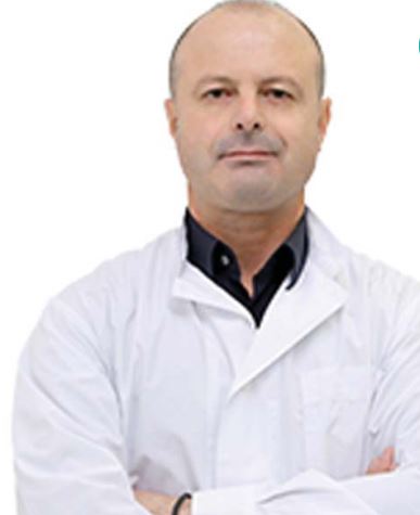 Një tjetër mjek humb betejën me Covid në moshën 48-vjeçare