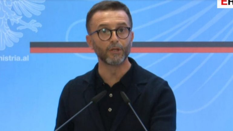 Fitorja me Bjellorusinë/ Braçe: Fitimet të shkojnë për tapetin e stadiumit