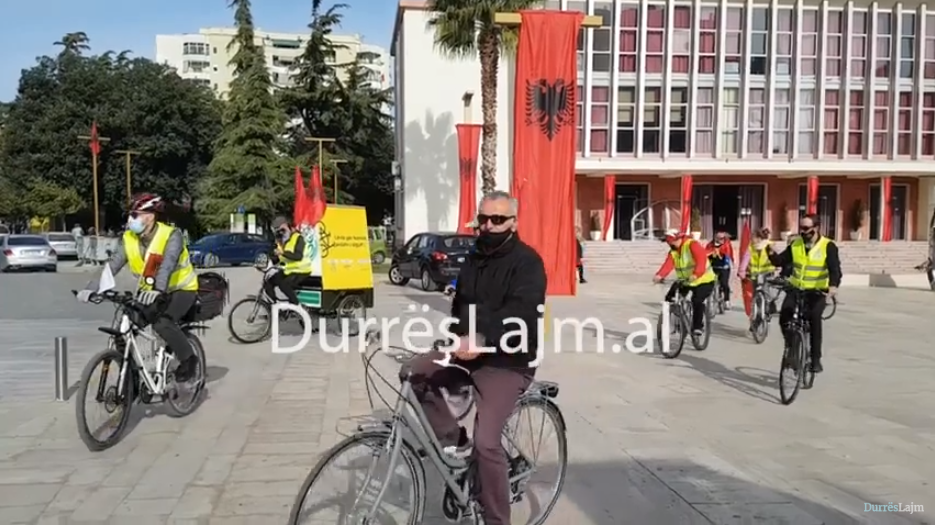 “Bicycle Durrës”, pedalim Kuq e Zi në ditën e pavarësisë (VIDEO)