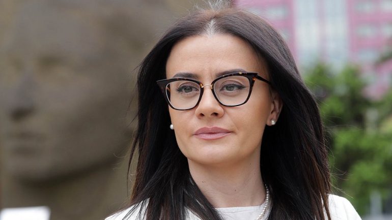 Ministrja Stublla: Politika e “këlyshit të Rusisë” është kundër vlerave europiane