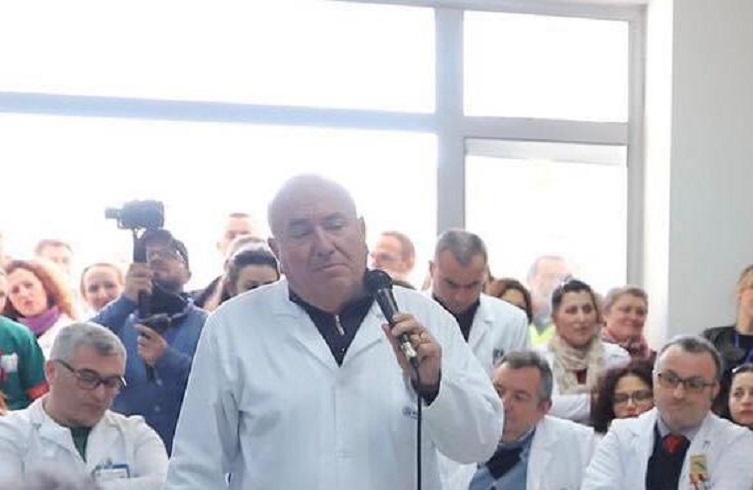 Sapo kaloi Covid 19/ Ndërron jetë mjeku i njohur nga Kavaja, Hidajet Deda