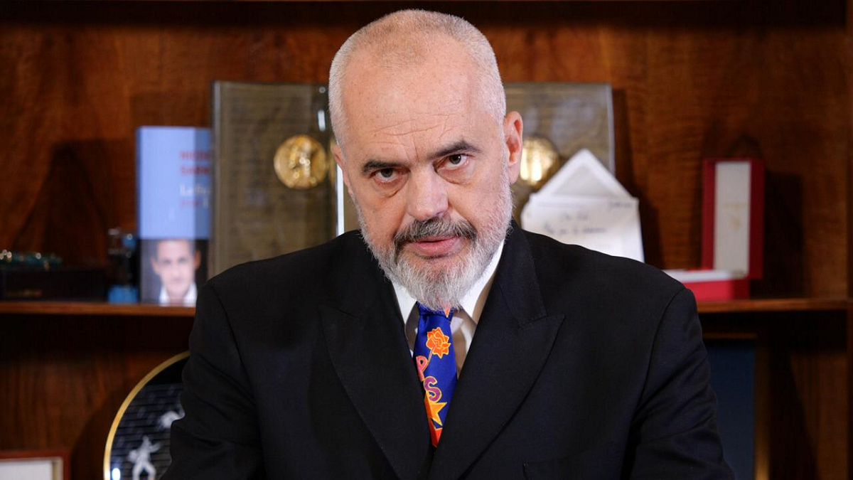 Rama: Shkollat mbyllen vetëm kur ta kërkojnë autoritetet shëndetësore