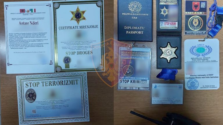 Hiqej si police dhe mashtronte qytetarët duke iu marrë para, arrestohet 42-vjeçarja në Tiranë