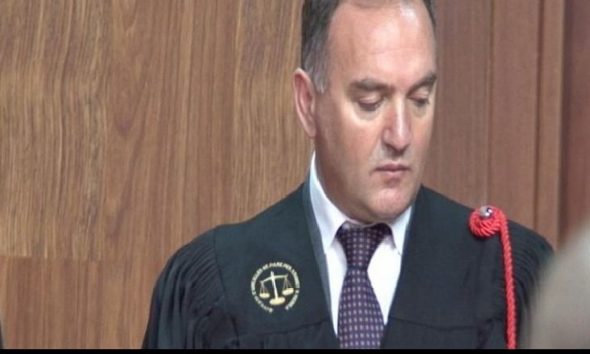 KLGJ pranon dorëheqjen e gjyqtarit të GjKKO Fran Prendi