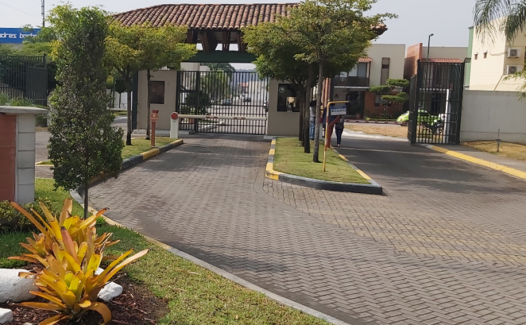 EMRI/ Ekzekutohet brenda në banesë shqiptari në Ekuador (FOTO)