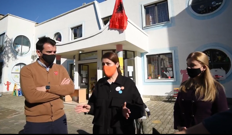 Vaksina ndaj COVID-19/ Manastirliu: Po punojmë me KE dhe disa shtete të BE, për të qenë në një linjë