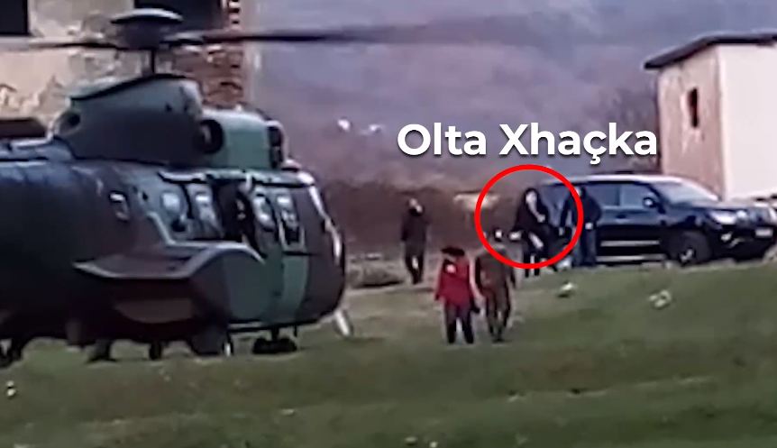 VIDEO/ PD publikon pamjet: Xhaçka me helikopter për fushatë, ambulancat ndizen me të shtyrë