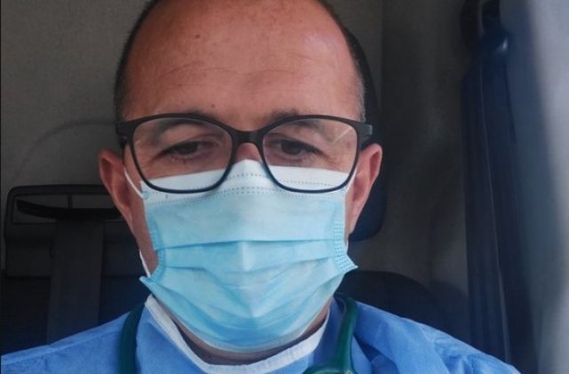 “Presim të shërohet ose të vdesë dikush që t’i shtrojmë të sëmurët”, mjeku jep alarmin: Komiteti Teknik të veprojë