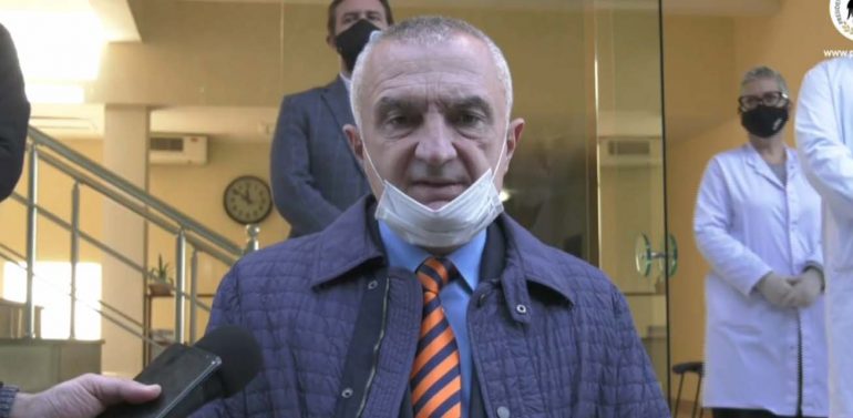 “E papranueshme, që ende nuk është garantuar strehimi”, Meta me apel të fortë një vit pas tërmetit: Gjeni përgjegjësit!