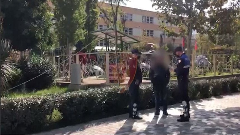 Përfshirja e gjobës për maskën në faturën e OSHEE komplikohet nga barriera ligjore