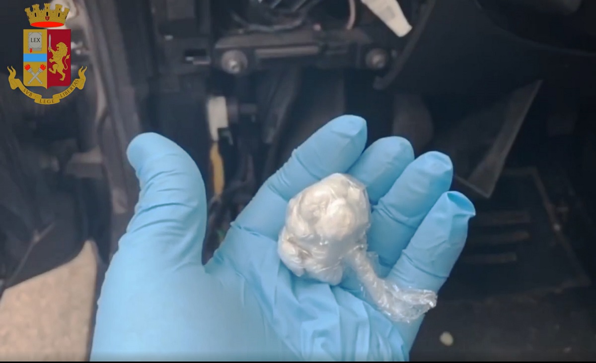 Arrestohet shqiptari 28-vjeçar që trafikonte kokainë në Itali