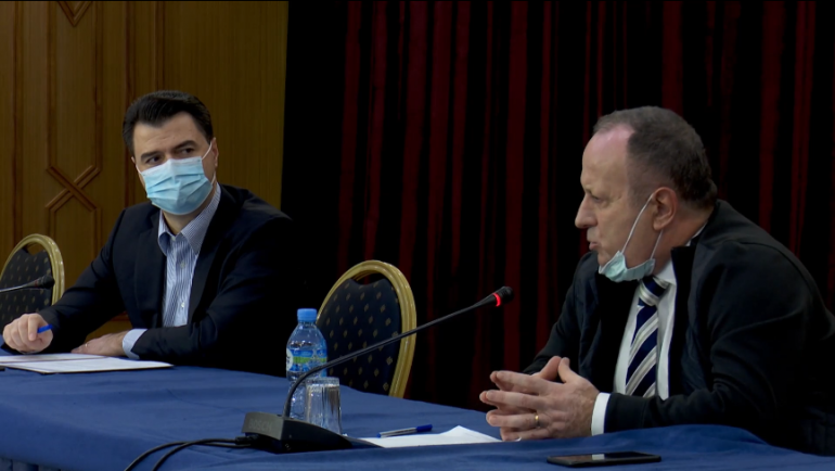 Basha takohet me mjekët: Nuk keni asnjë përgjegjësi në këtë politikë të fshehjes së viktimave