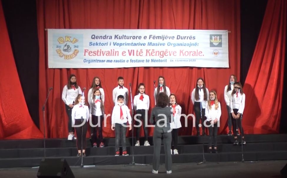 QKF Durrës organizon Festivalin e VI-të të Këngëve Korale (VIDEO)