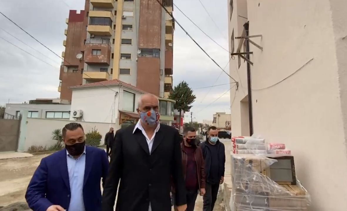 Rindërtimet në Shijak, Rama: Godinat po rilindin shumë më të sigurta e më të bukura se përpara