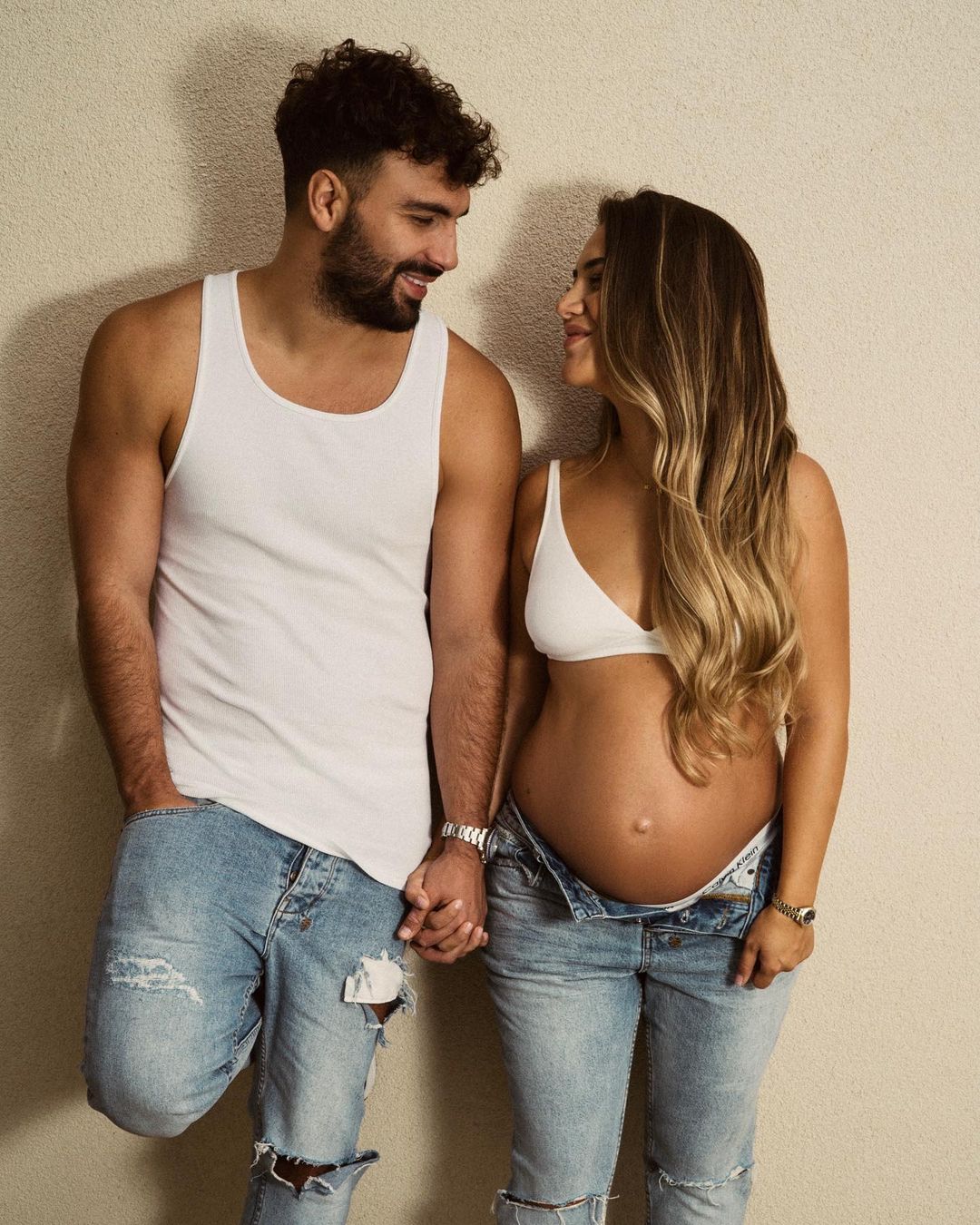 Reagimi i gjyshit të Ledrit kur merr vesh që do bëhet stërgjysh është i paparë! (FOTO)