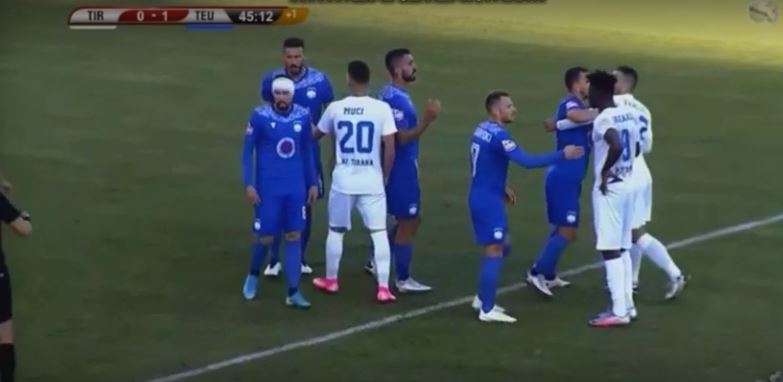 Sherri në fundin e pjesës së parë në Teuta-Tirana, gjithçka nisi për një faull