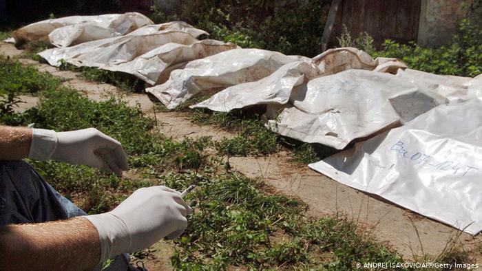 Urdhërohet zhvarrosja e trupave pranë Rashkës