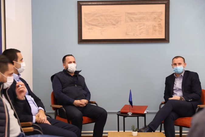 Kosova në prag të masave të reja ndaj COVID-19, ministri i Shëndetësisë: Do i diskutoj me Hotin