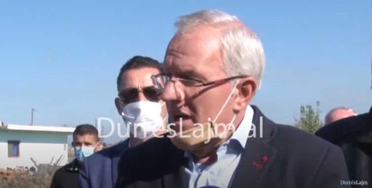 Paguajnë taksat për gjelbërim e ndriçim, por në ish-Kënetë nuk ekzistojnë! Banorët i ankohen Xhaferrajt (VIDEO)