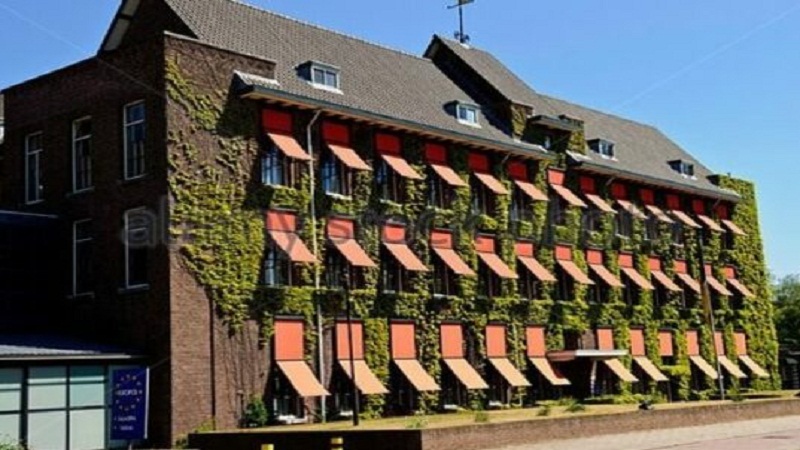 ​Sot paraqitja e parë e Veselit para Speciales në Hagë