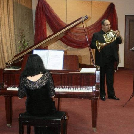 Humb betejën me COVID-19, ndërron jetë në moshën 59-vjeçare artisti i TKOB