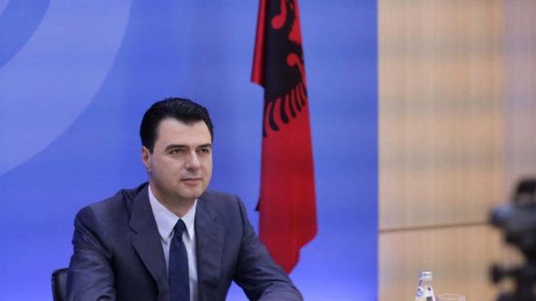 Basha uron besimtarët e krishterë: Të shohim me shpresë përpara