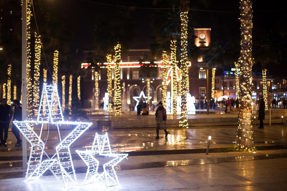 Vendi sot në karantinë nga ora 20:30 – 06:00